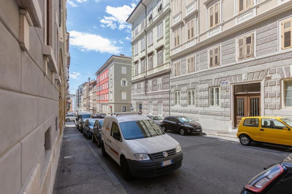 Foscolo 46 - Elegant Family Apartment Trieste Ngoại thất bức ảnh